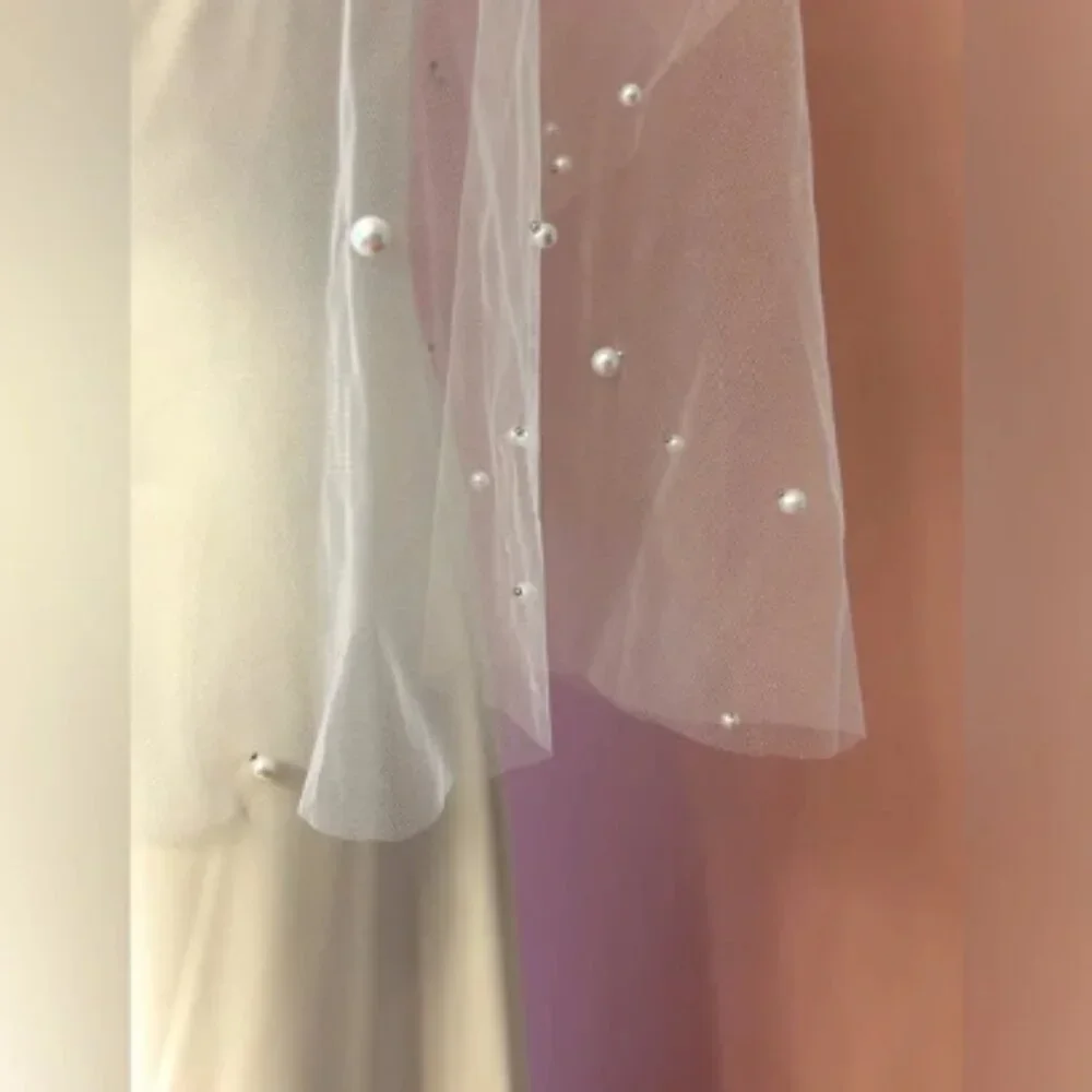 Short Pearl Beaded Short Wedding Veil